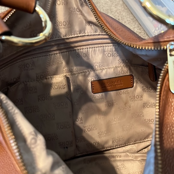 Michael Kors leather purse - Picture 5 of 8